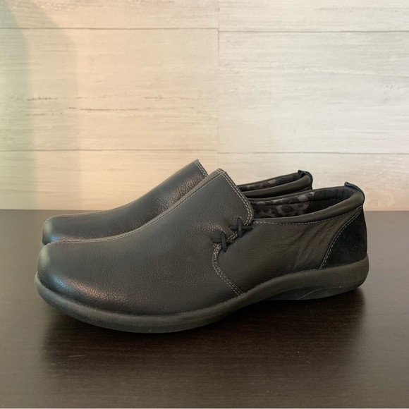 Abeo Shoes - Picture 2 of 8